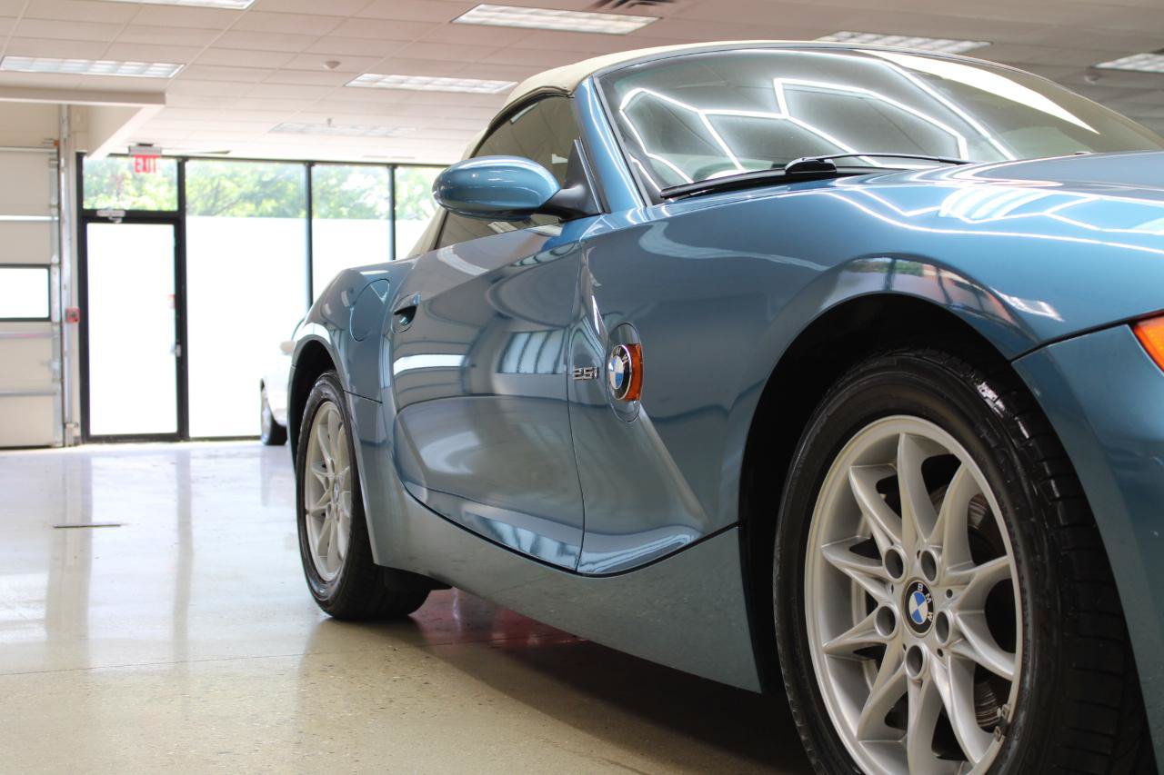 Used 2003 BMW Z4 2.5i RWD image 8