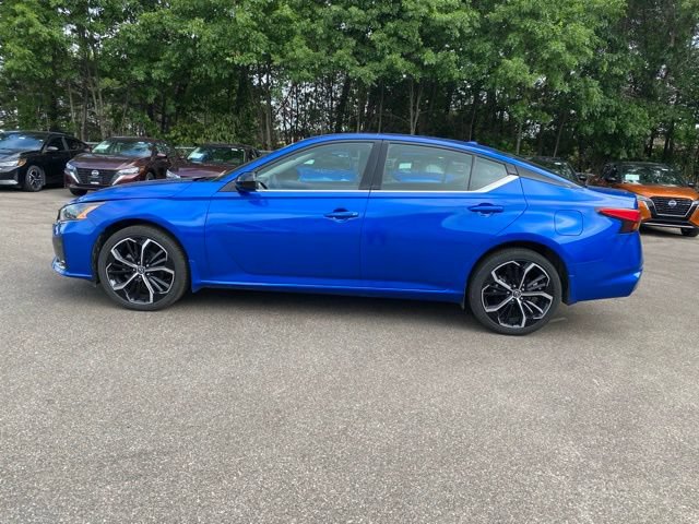 Certified 2025 Nissan Altima 2.5 SR w/ SR Premium Package AWD/4WD image 5