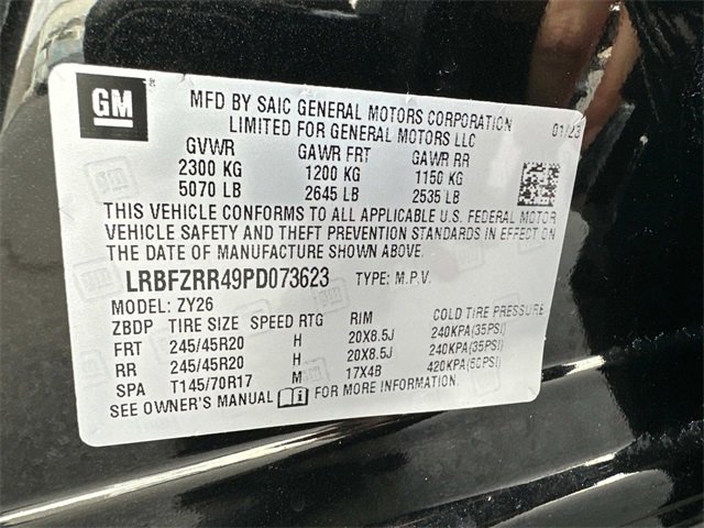 Used 2023 Buick Envision Avenir image 28