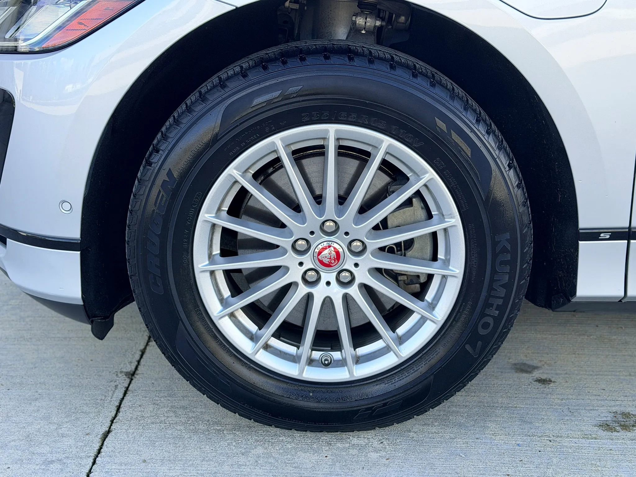 Used 2020 Jaguar I-PACE S image 31