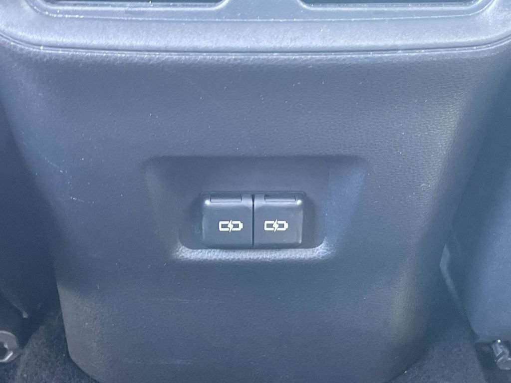 Used 2025 Toyota RAV4 XLE w/ Convenience Package FWD image 18