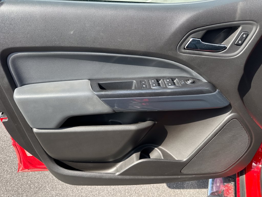 Used 2016 Chevrolet Colorado Z71 AWD/4WD image 11
