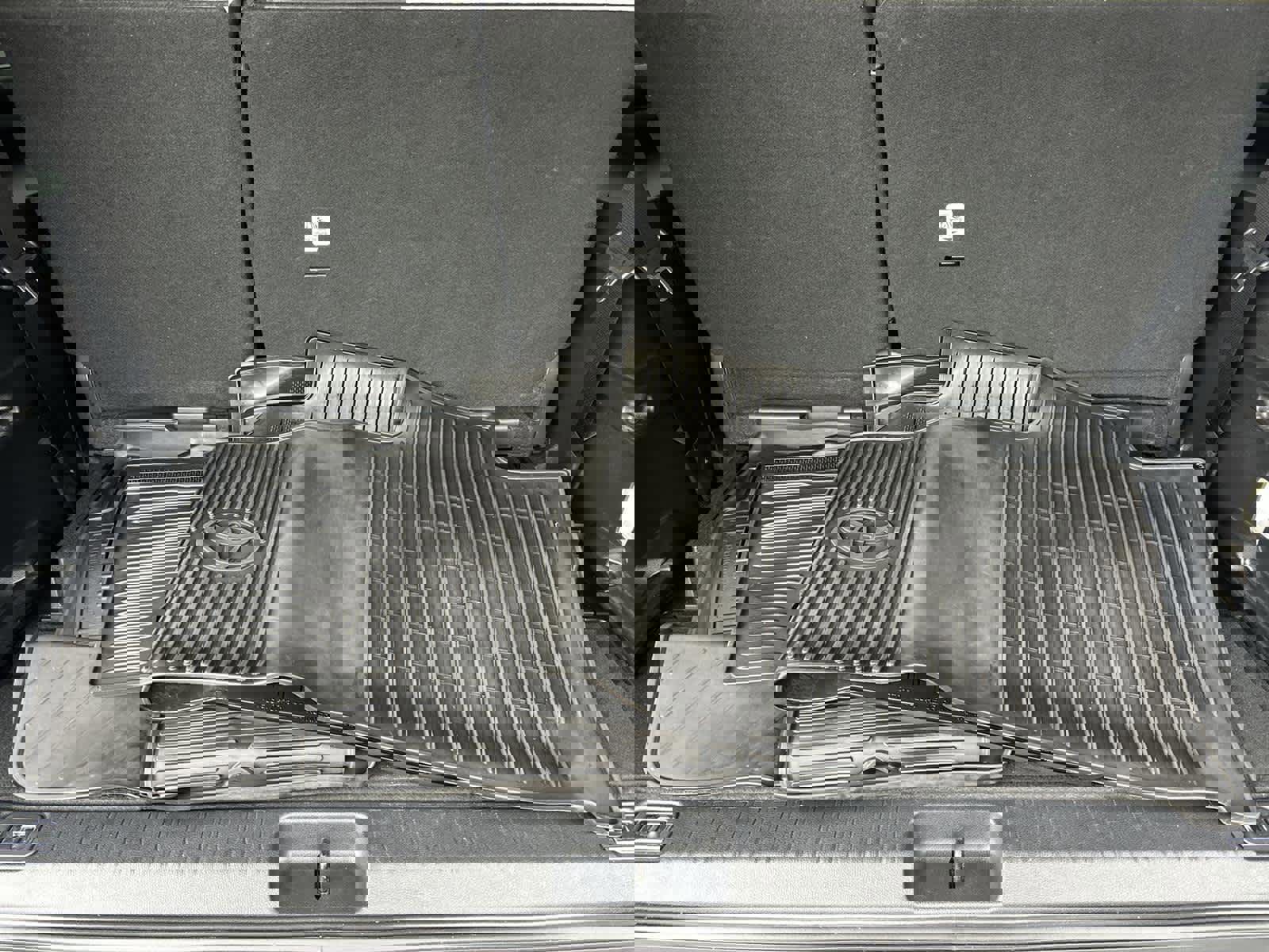 Used 2025 Toyota Sequoia Capstone image 20