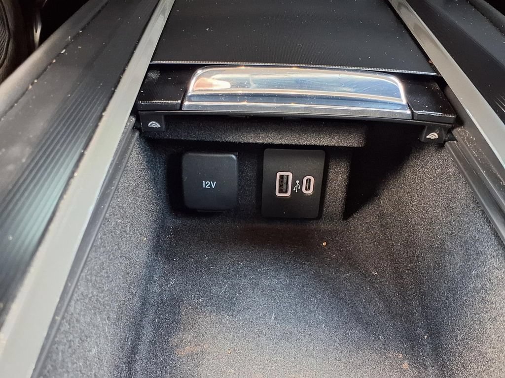 Used 2023 Lincoln Corsair FWD image 12