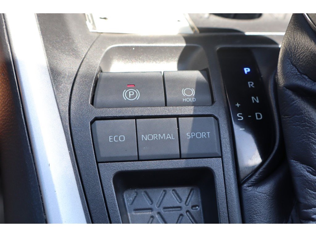 Used 2023 Toyota RAV4 XLE FWD image 38