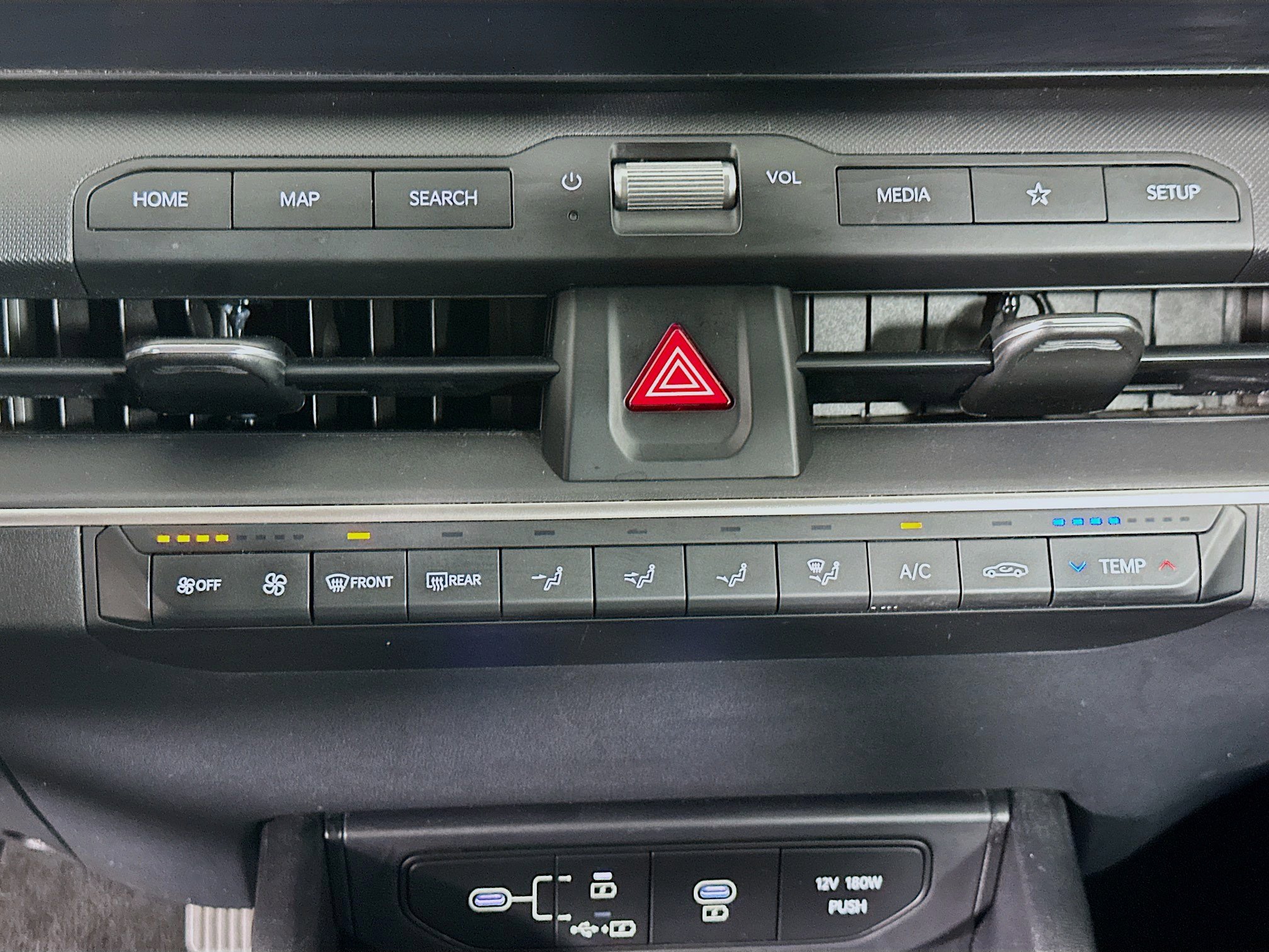 Used 2025 Kia K4 LXS image 24