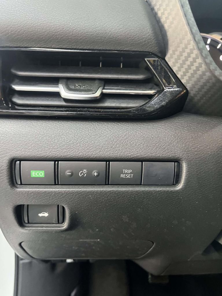 Used 2023 Nissan Sentra SR w/ Electronics Package image 23