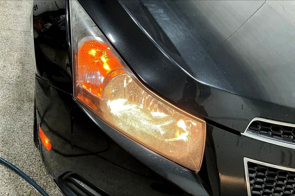 Used 2014 Chevrolet Cruze LT image 29