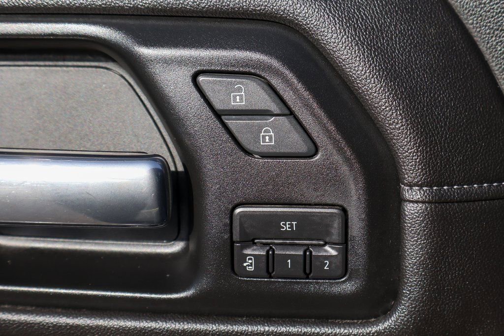 Used 2019 Chevrolet Silverado 1500 LTZ w/ LTZ Plus Package AWD/4WD image 15