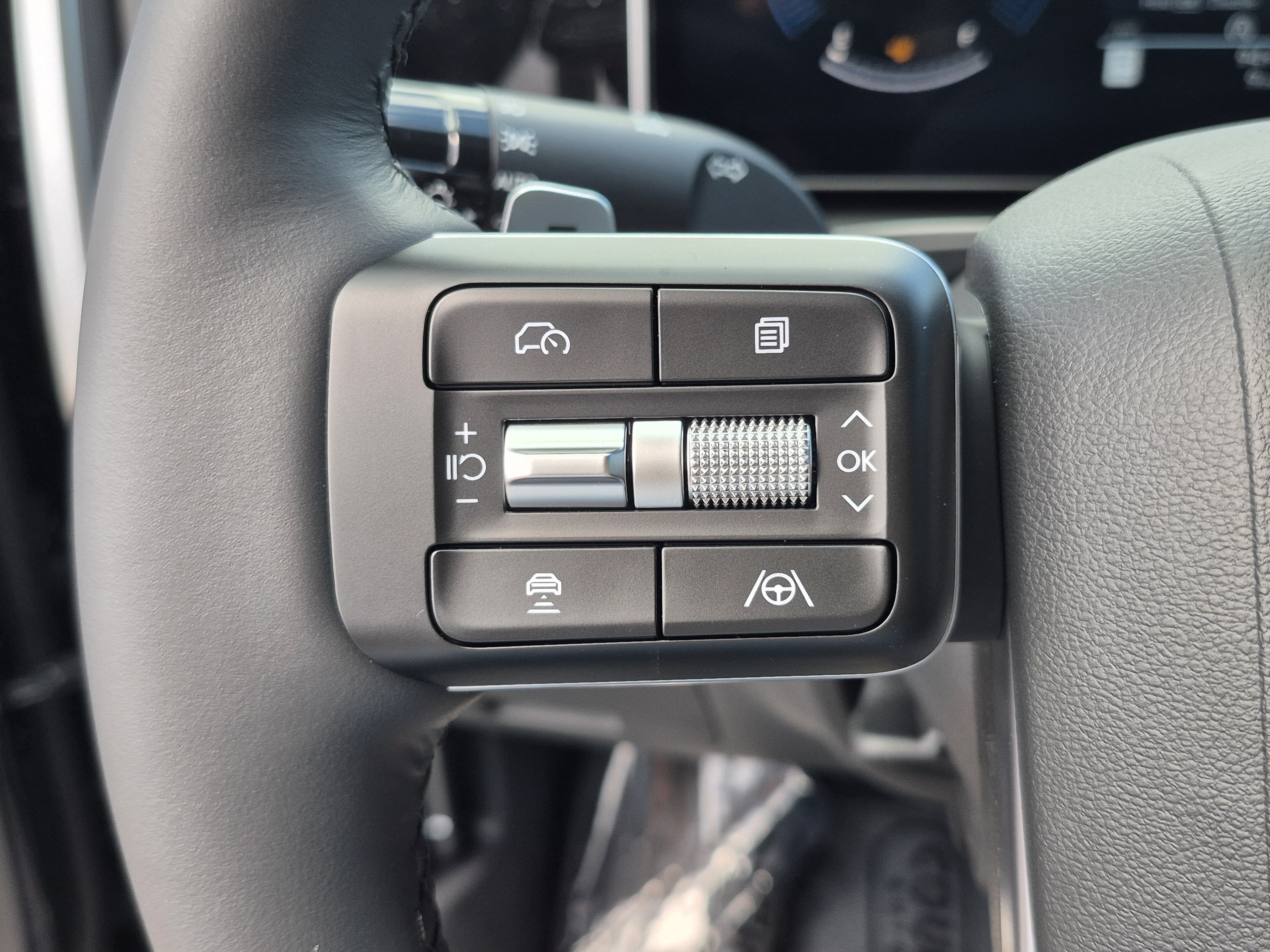 New 2027 Hyundai Santa Fe SE FWD image 32