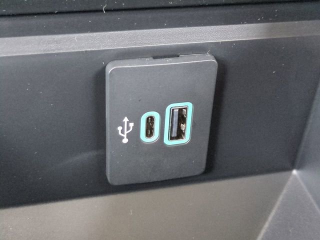 New 2026 Ford F250 Lariat w/ Black Appearance Package image 23