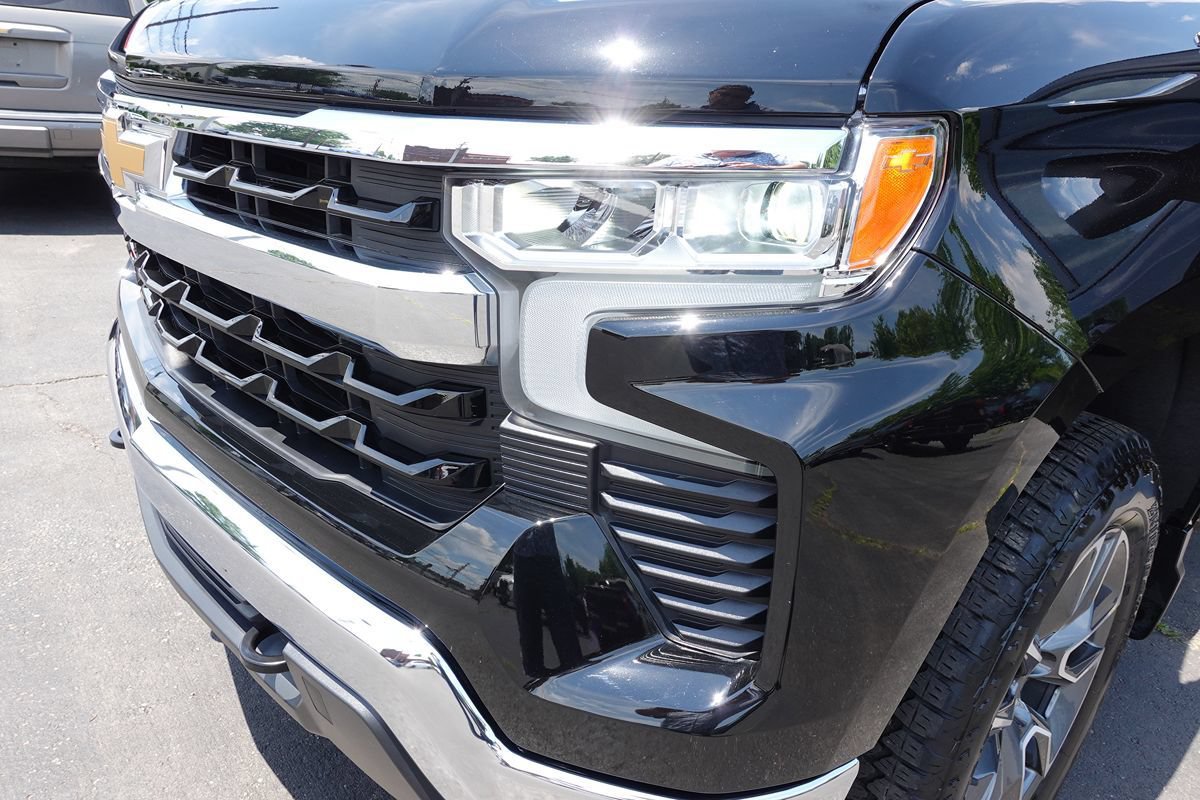 Used 2024 Chevrolet Silverado 1500 LT AWD/4WD image 56