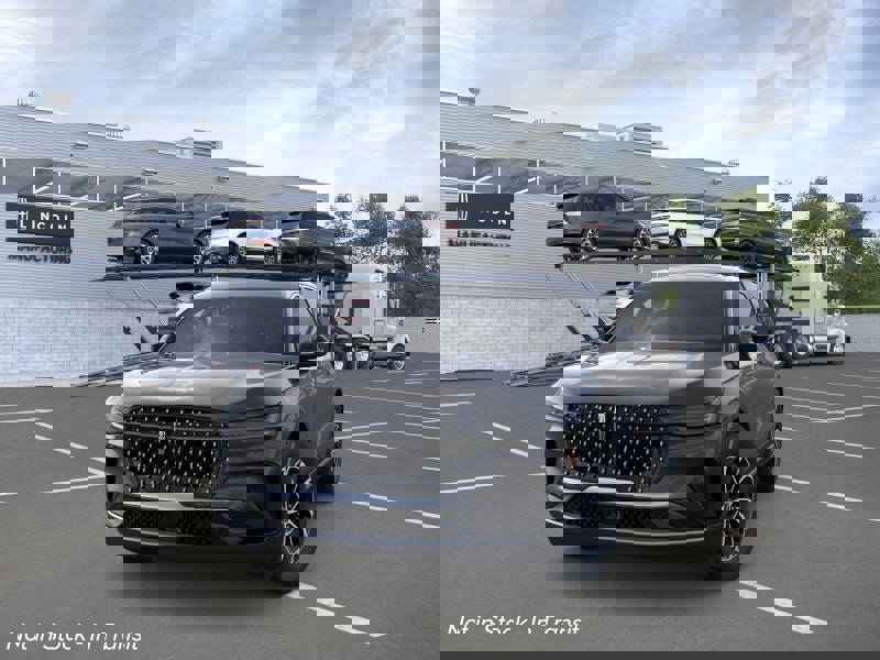 New 2026 Lincoln Nautilus Premier image 2