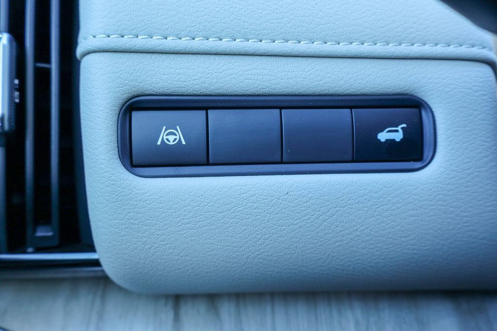 New 2026 Nissan Armada Platinum image 17