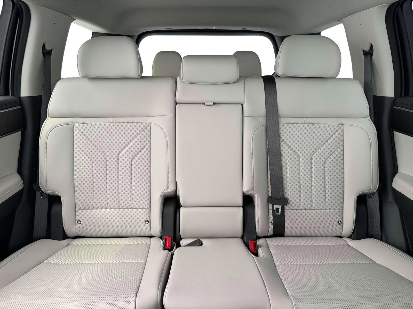 New 2026 Hyundai Santa Fe SEL AWD/4WD image 16