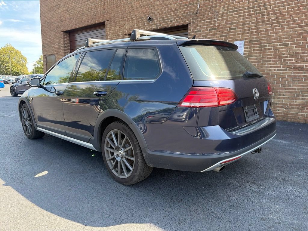 Used 2019 Volkswagen Golf Alltrack S AWD/4WD image 9