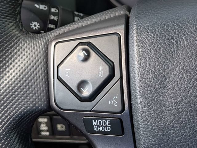 Used 2018 Toyota Tacoma TRD Off-Road AWD/4WD image 25