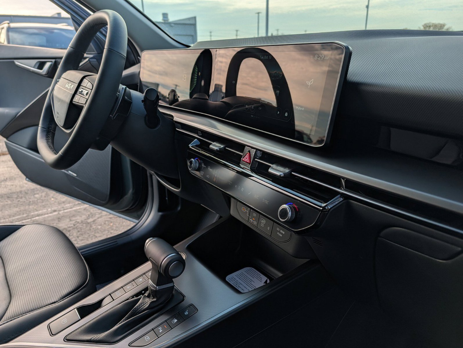 New 2027 Kia Niro FWD image 29