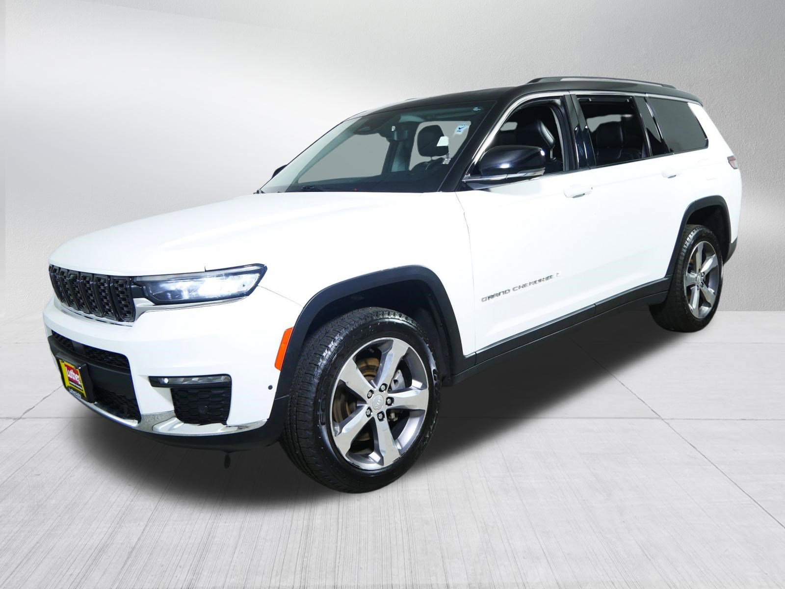 Used 2022 Jeep Grand Cherokee L Limited w/ Luxury Tech Group II image 3