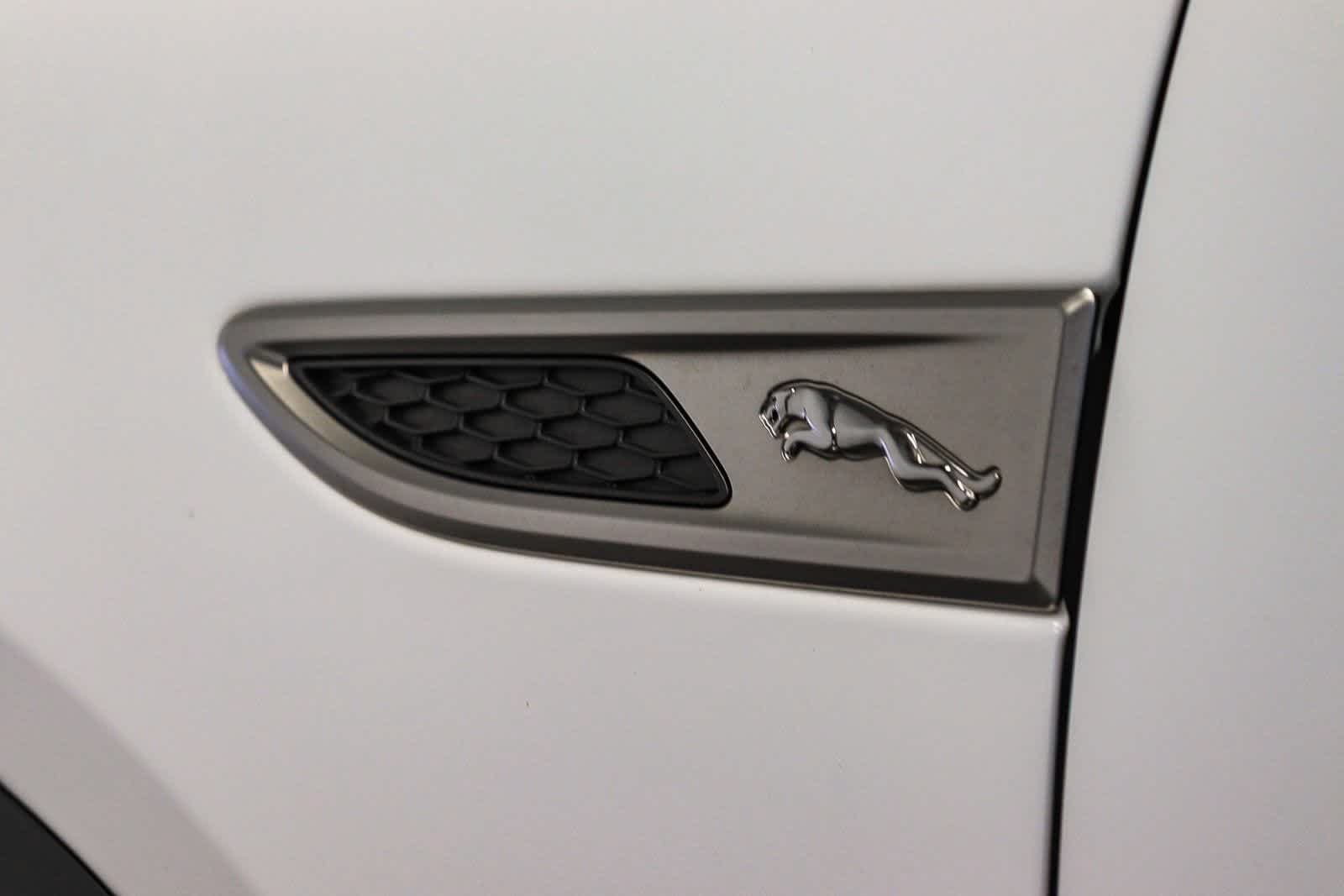 Used 2022 Jaguar E-PACE SE AWD/4WD image 12