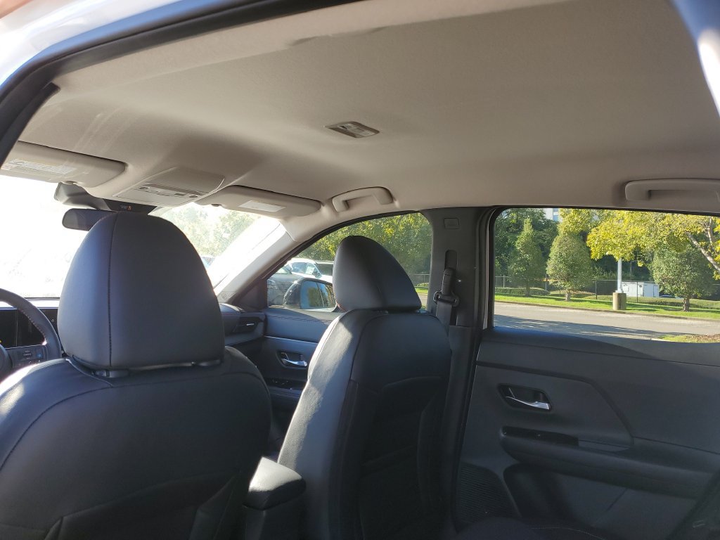 New 2027 Nissan Kicks SR w/ Cold Weather Package FWD image 13
