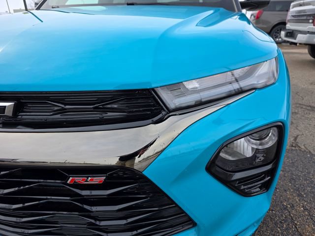 Used 2021 Chevrolet TrailBlazer RS w/ Sun and Liftgate Package FWD image 3