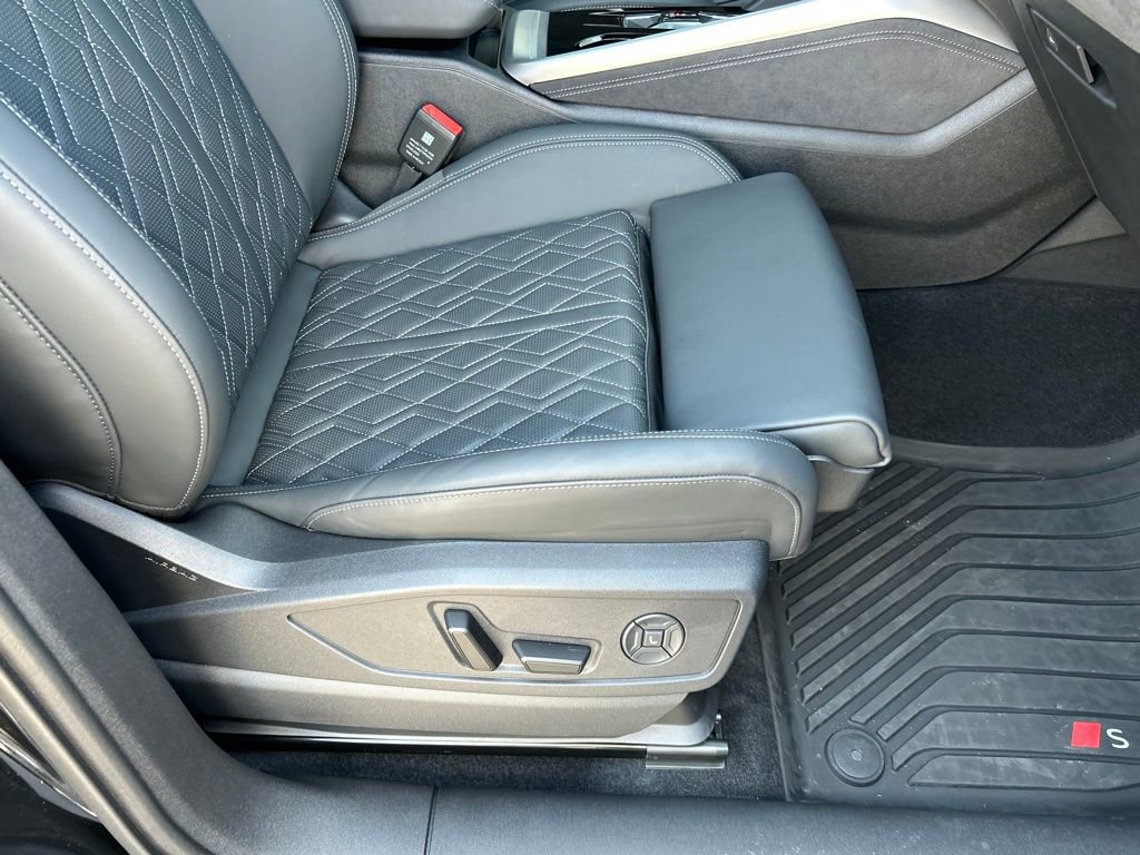 Certified 2025 Audi SQ5 Premium Plus w/ Premium Plus Package image 47
