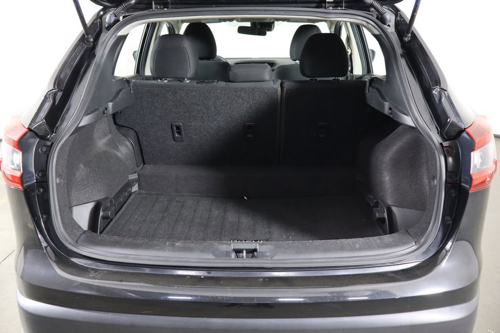 Used 2021 Nissan Rogue Sport S FWD image 17