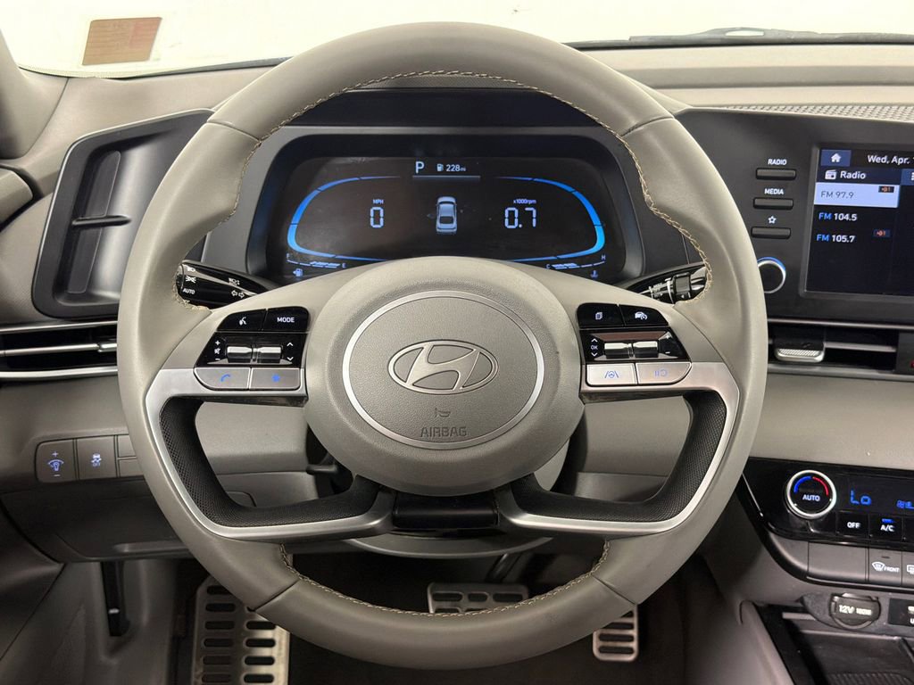 Used 2025 Hyundai Elantra Sport image 23