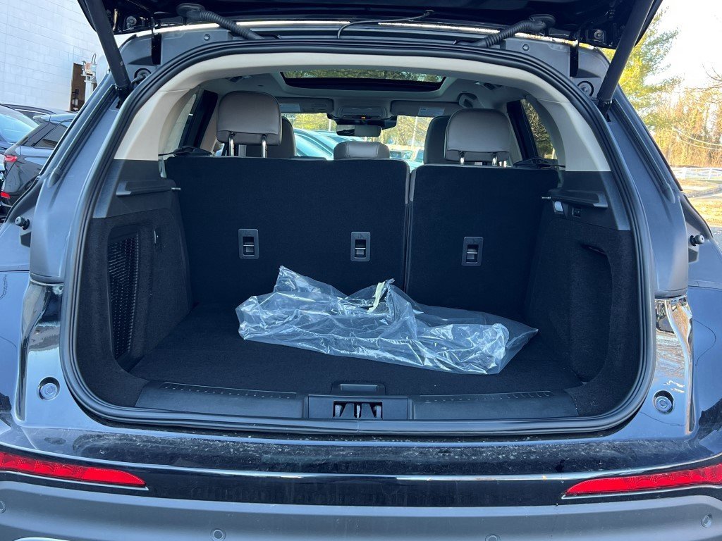 New 2026 Lincoln Corsair Premiere AWD/4WD image 11