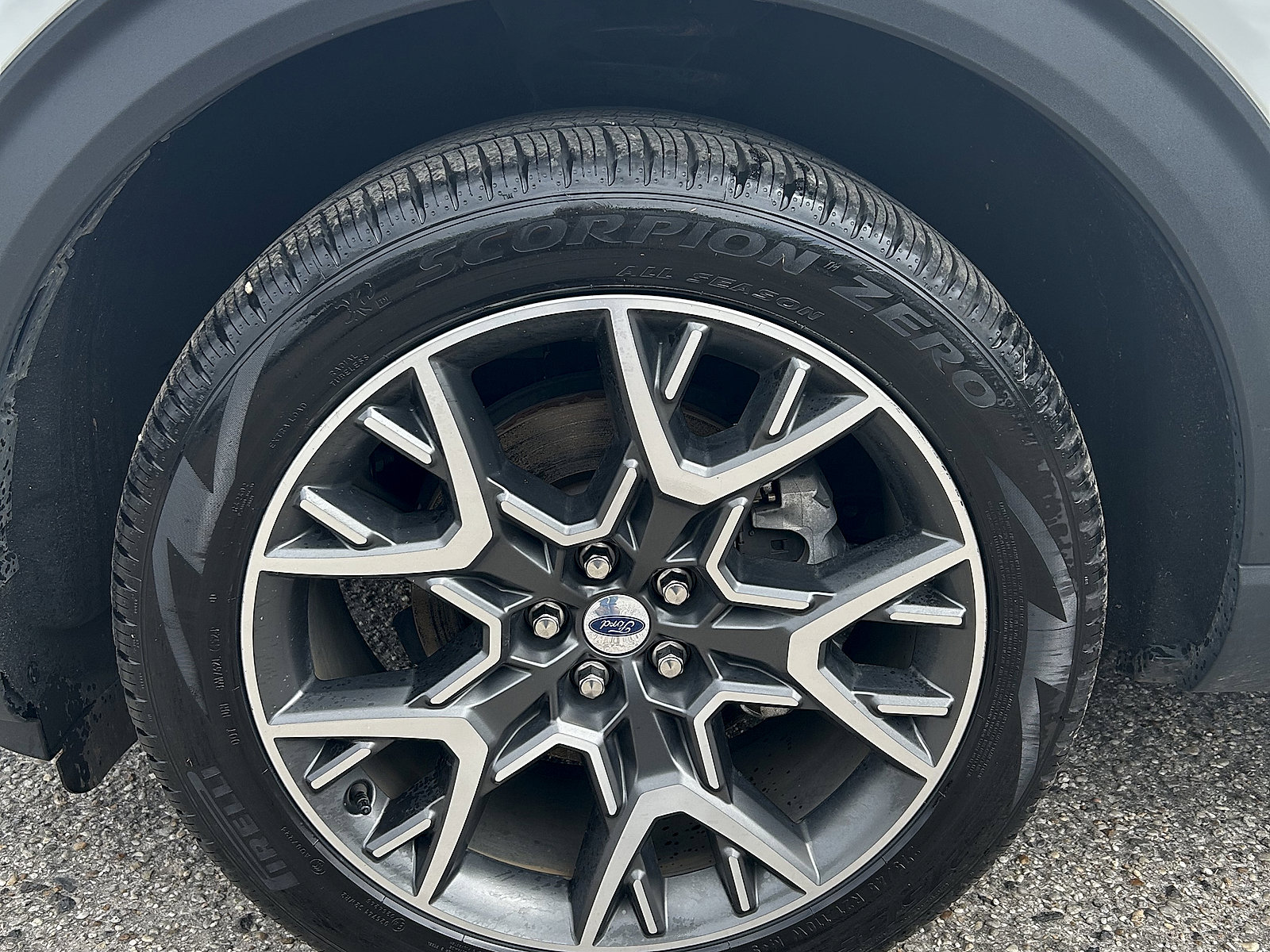 Used 2025 Ford Explorer Platinum w/ Ultimate Package image 11