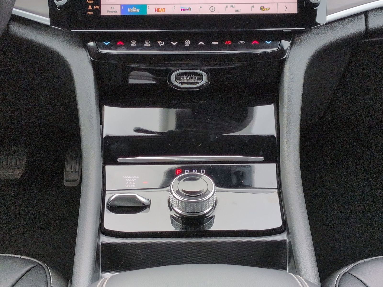 New 2026 Jeep Grand Cherokee Limited image 17