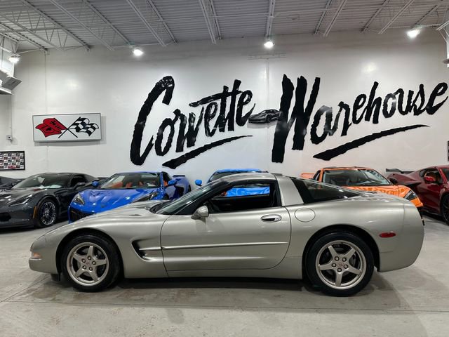 Used 2000 Chevrolet Corvette Coupe w/ Memory Pkg video 2