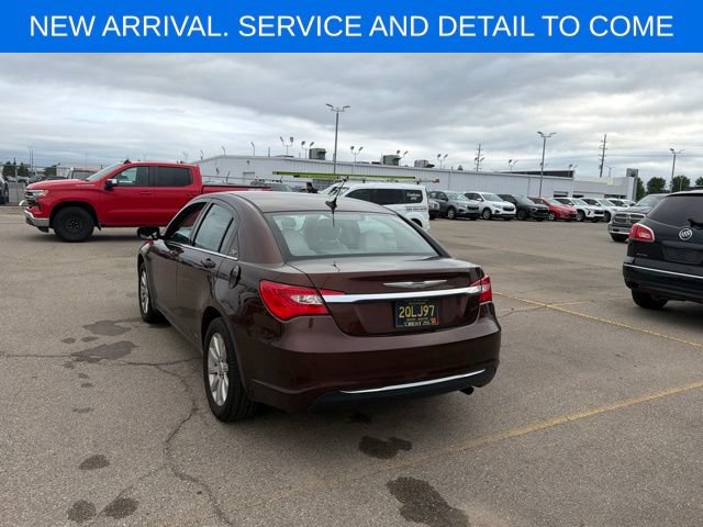 Used 2012 Chrysler 200 Touring w/ Cold Weather Group FWD image 9