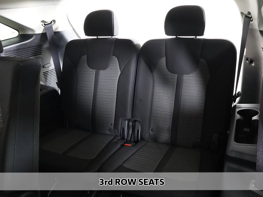 Used 2023 Kia Sorento LX image 6