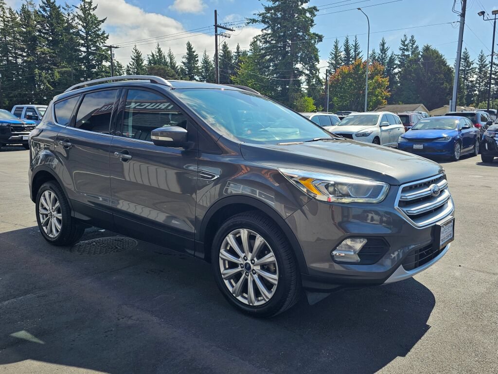 Used 2017 Ford Escape Titanium w/ Canadian Touring Package AWD/4WD image 3