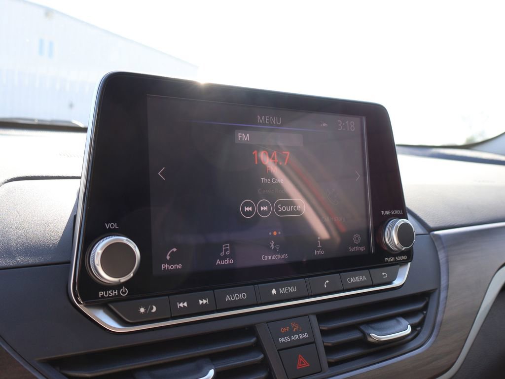 Used 2025 Nissan Altima 2.5 SV FWD image 34