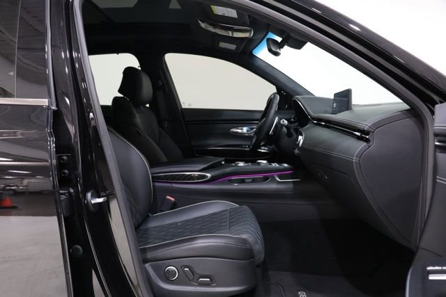 Used 2024 Genesis GV70 3.5T Sport w/ Sport Prestige Package image 43