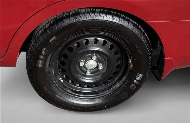 Used 2014 Nissan Versa SV image 9