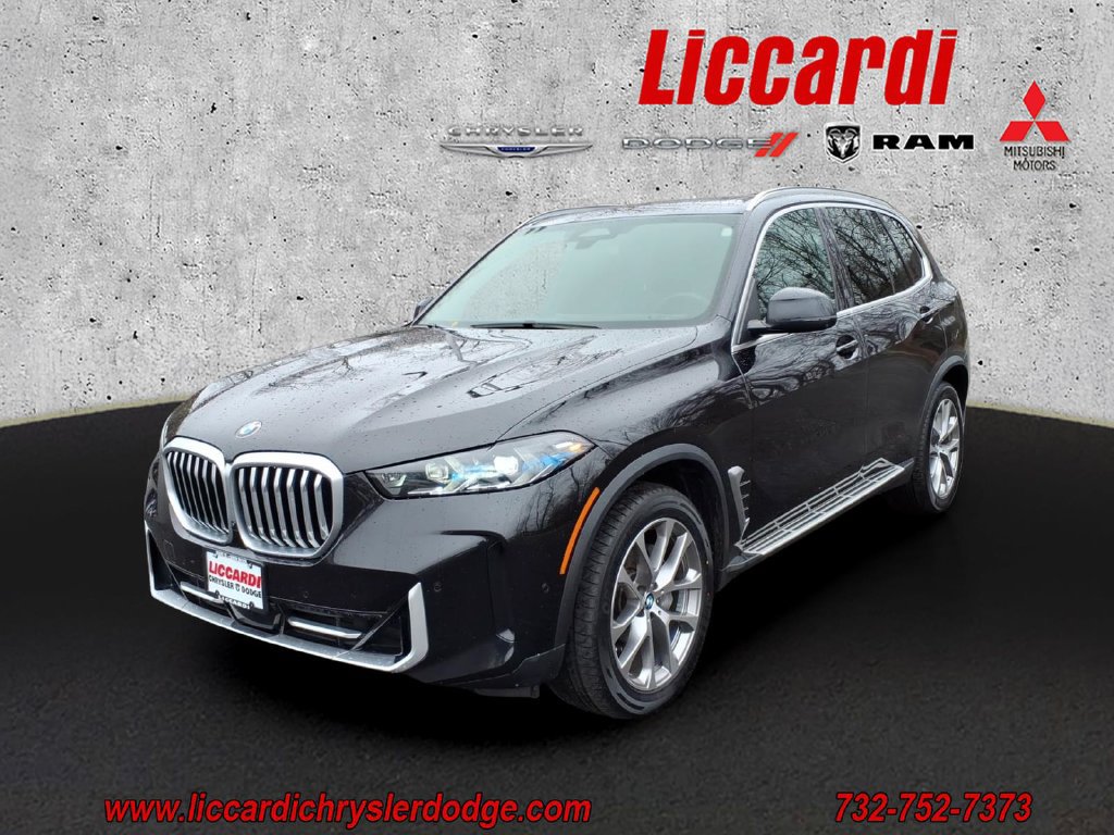 Used 2025 BMW X5 xDrive40i AWD/4WD image 3