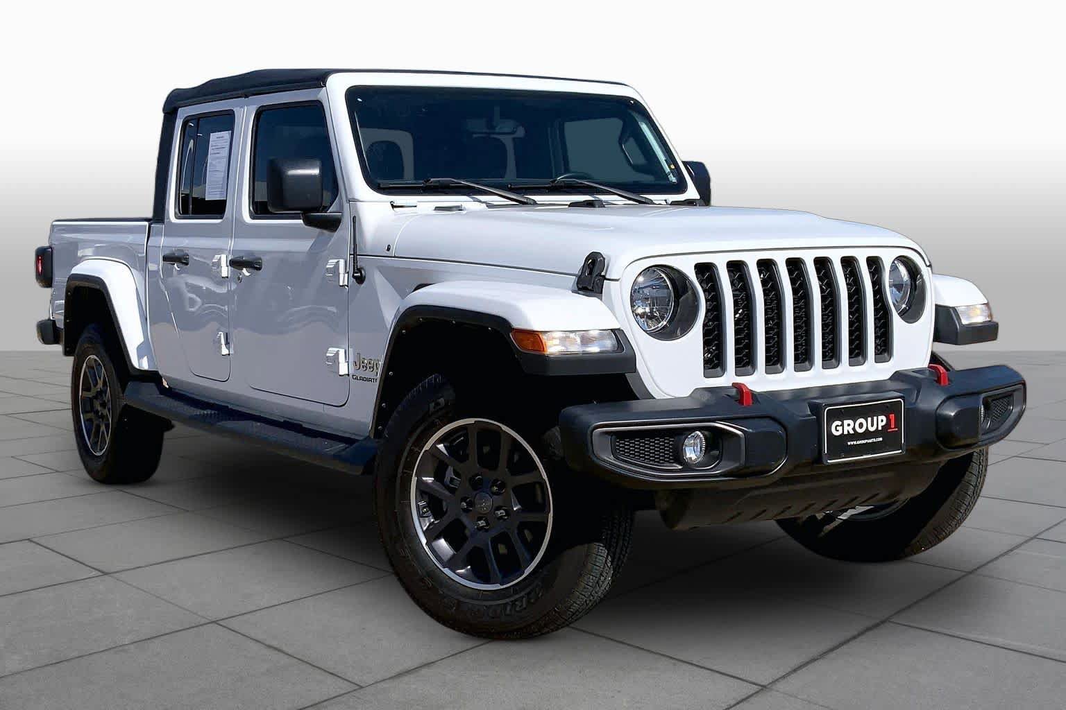 Used 2022 Jeep Gladiator Overland w/ Trailer Tow Package AWD/4WD image 5
