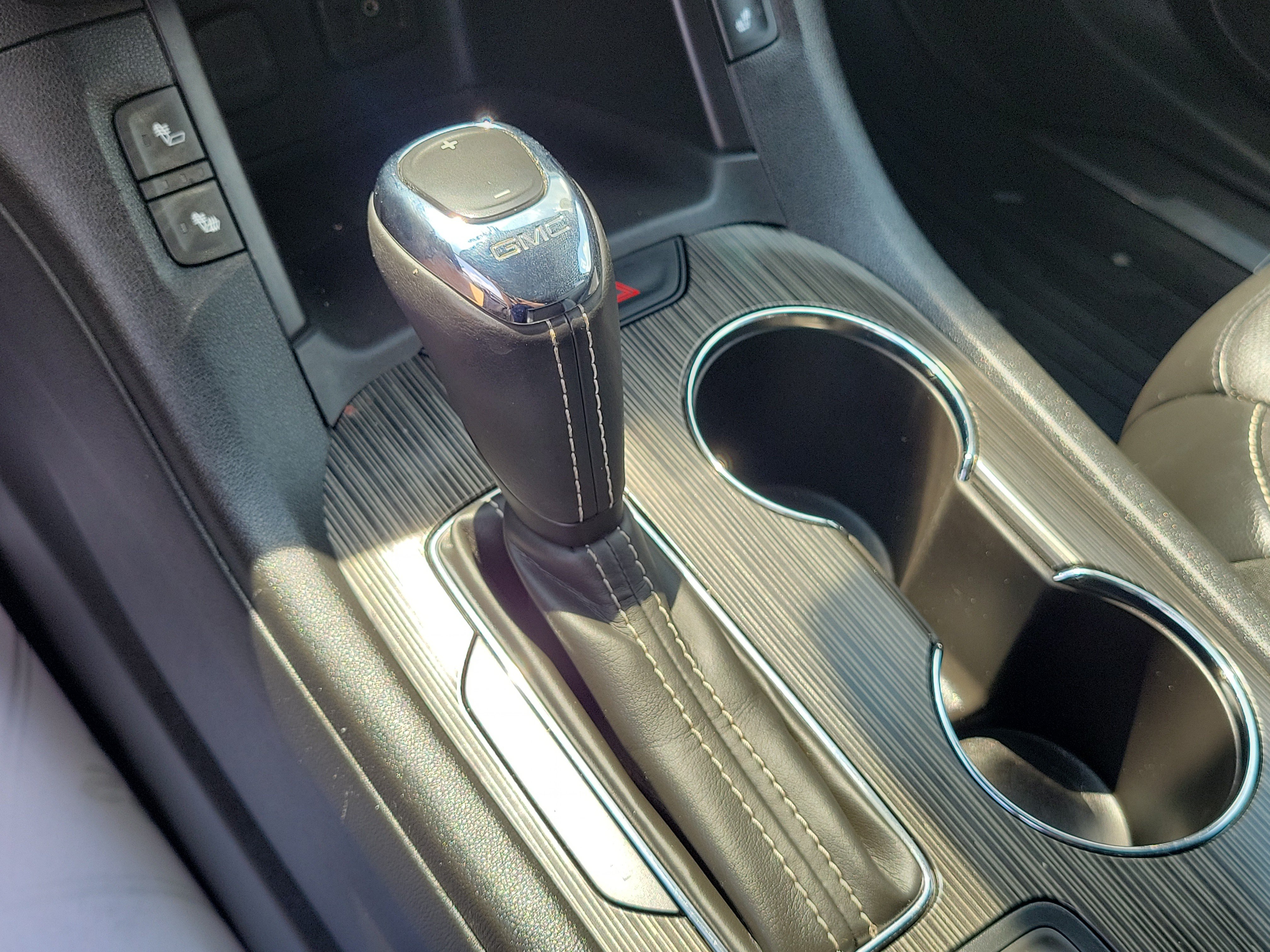 Used 2018 GMC Acadia SLT FWD image 28