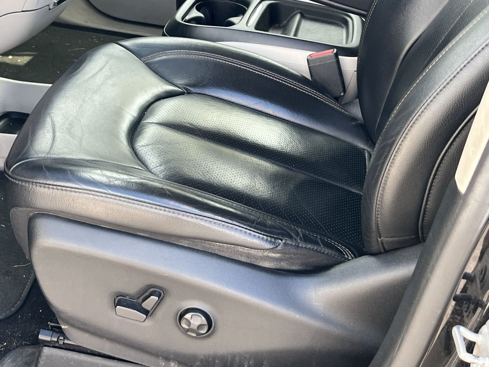 Used 2018 Chrysler Pacifica Touring-L FWD image 13