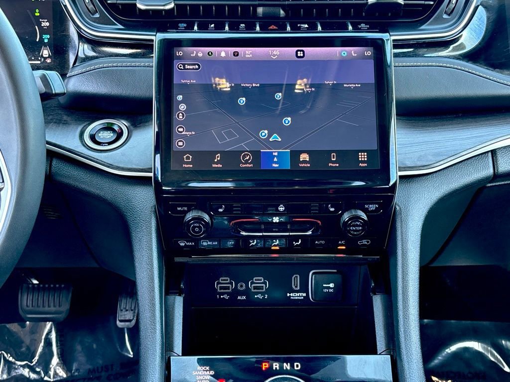 Used 2022 Jeep Grand Cherokee Limited 4xe image 15