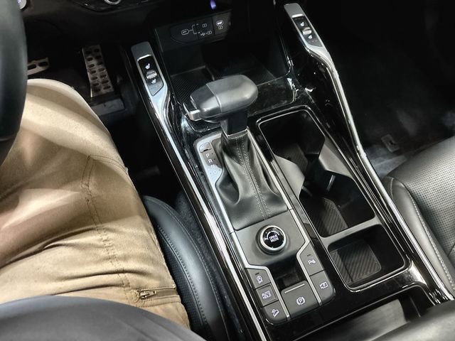 Used 2025 Kia Sorento SX Prestige w/ Olive Brown Leather Package image 24