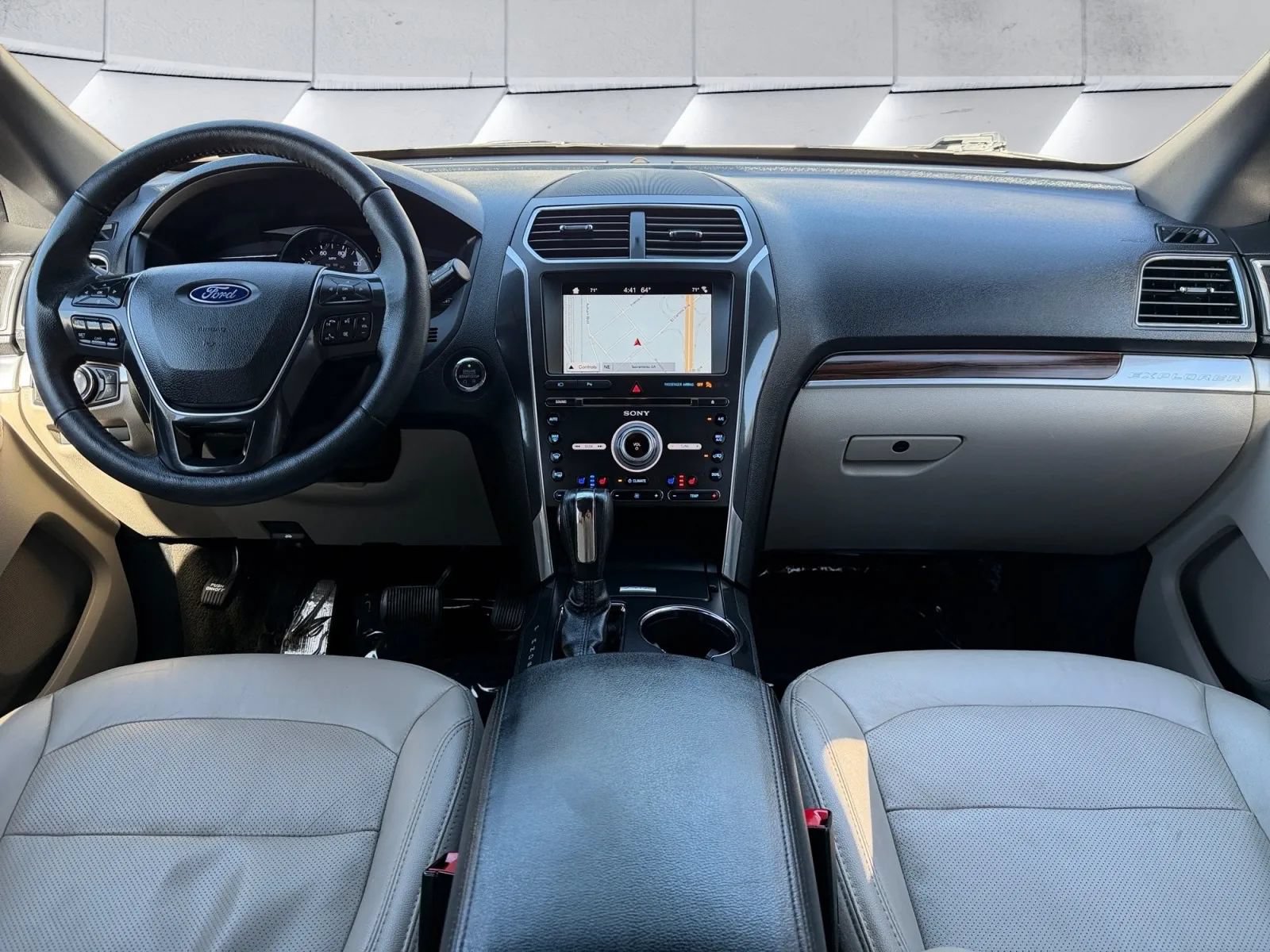 Used 2018 Ford Explorer Limited FWD image 13