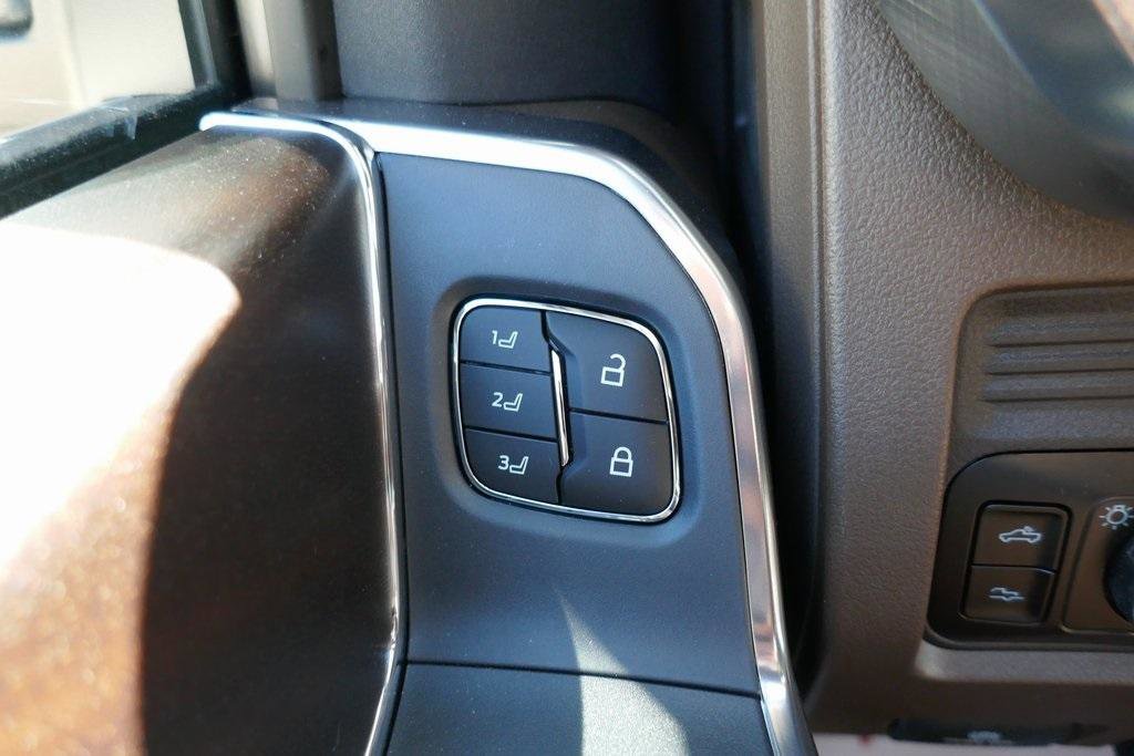 New 2026 Ford F350 King Ranch w/ Chrome Package image 17