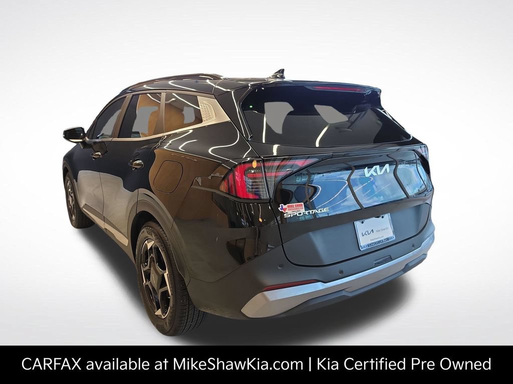 Certified 2026 Kia Sportage EX w/ EX Panorama Roof Package FWD image 4