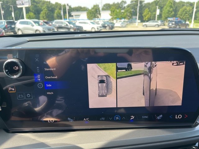 New 2026 Chevrolet Traverse LT w/ Driver Confidence Package image 28