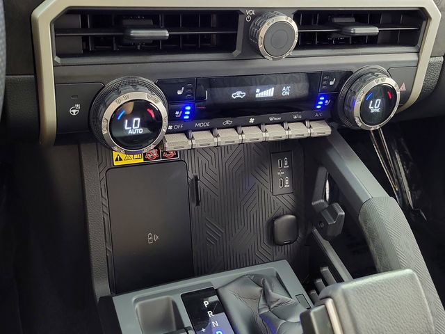 Used 2024 Toyota Tacoma Limited AWD/4WD image 32
